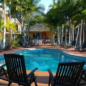 Aparthotel At Court, Airlie Beach